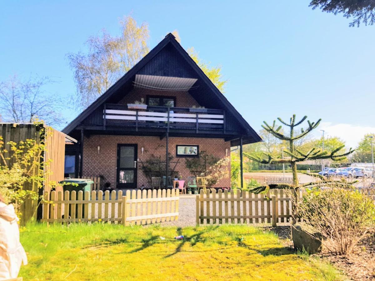 5 Minute Walk To Lego House-2 Bedrooms With Balcony Garden View.Loft Floor Billund  Exteriör bild
